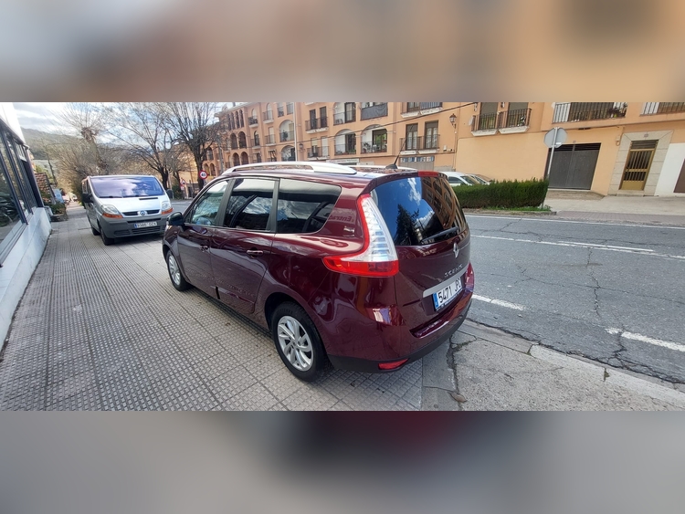 Renault Grand Scenic 1.6 dci 130cv foto 8